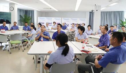 孩子的成長(cháng)，除了老師，還有……